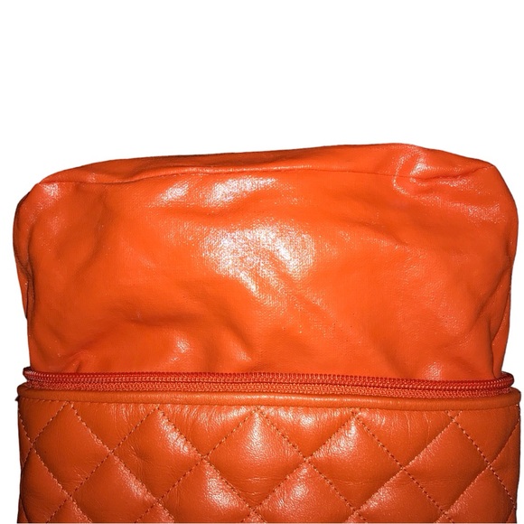 Vintage Quilted Crossbody Bag - Picture 8 of 15